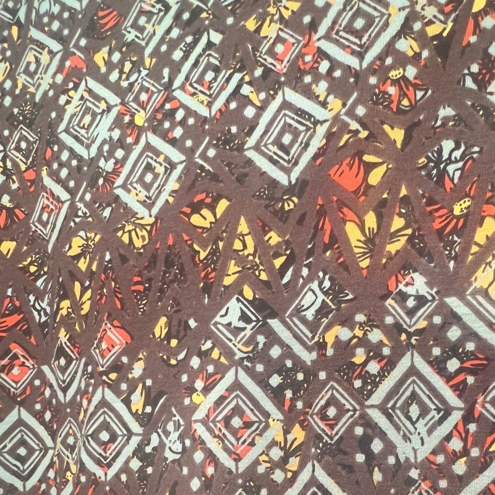 Women's Multicolor Patterned Top - Picture 3 of 4